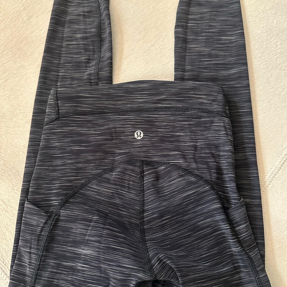 lululemon athletica Black Gray Leggings Size 2